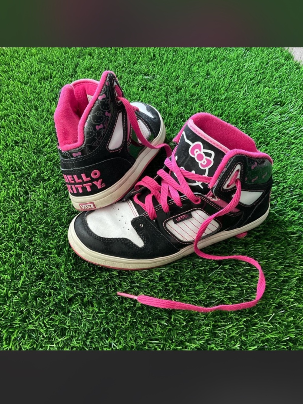 Vans x Hello Kitty Sneakers